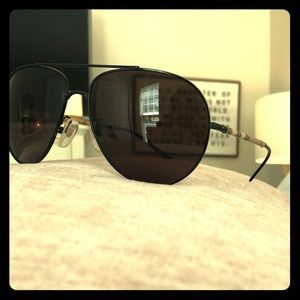 🚨Burberry sunglass🚨